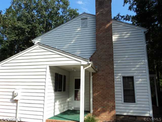 1942 Esquire Road Richmond, VA 23235 - Photo 3 of 6 Facade/Exterior Front