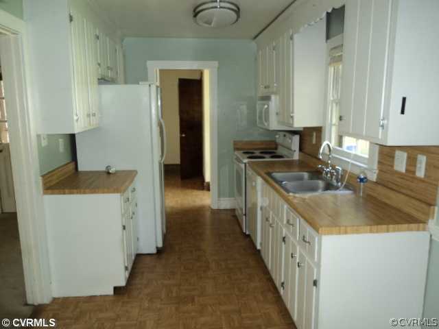 1942 Esquire Road Richmond, VA 23235 - Photo 6 of 6 Kitchen