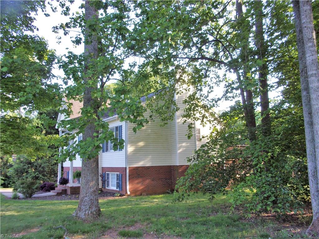 4610 Fieldspring Road Clemmons, NC 27012 - Photo 3 of 25 Gallery Image 3