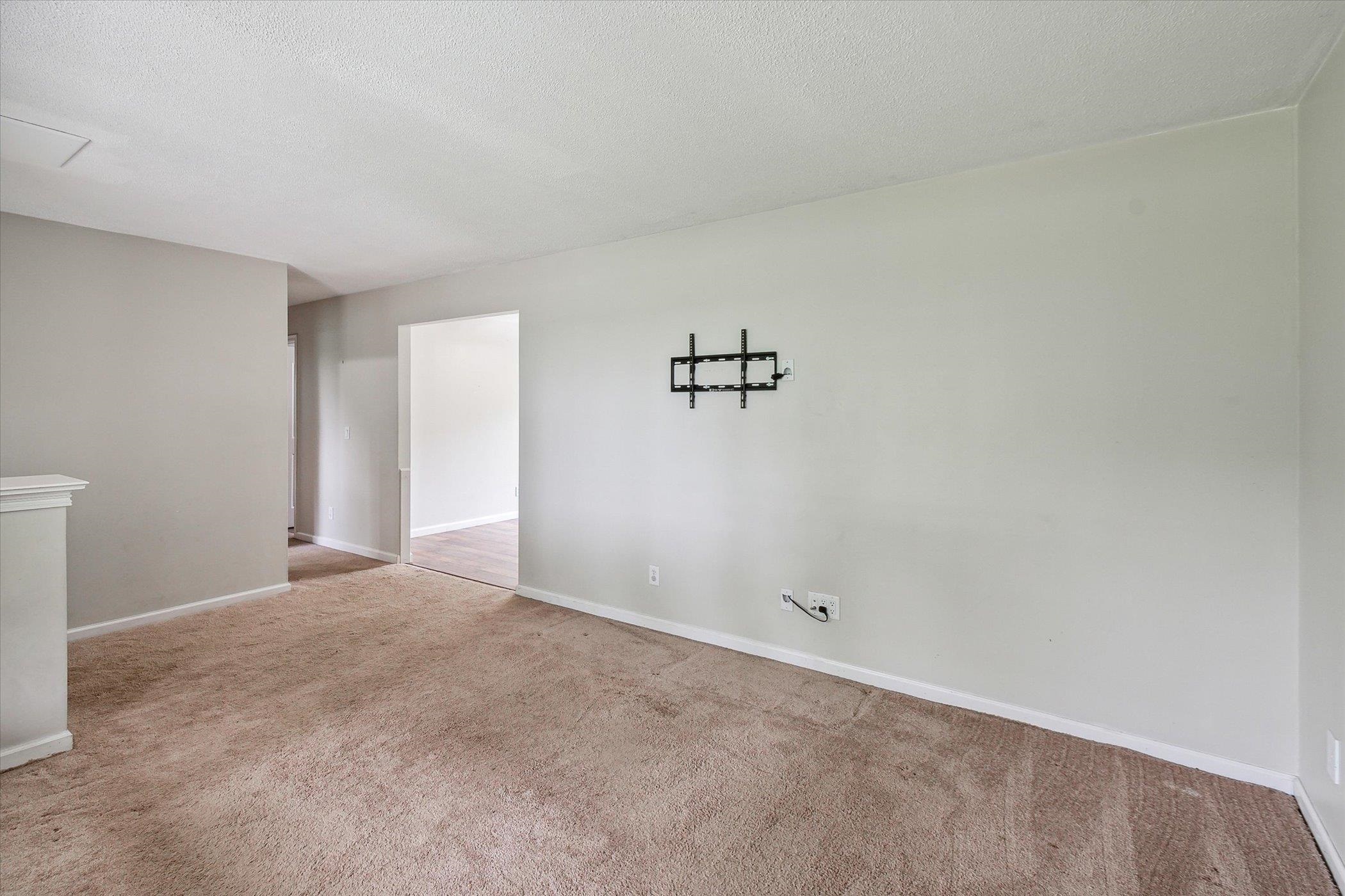 7785 Ditch Road Chesaning, MI 48616 - Photo 8 of 54 50143422-b76cfee5-114d-4a9e-bd9d-71c0abeca4f8.JPG