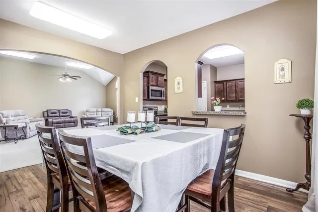 $1,990 | 5607 Straight Way, Kingwood, TX 77339