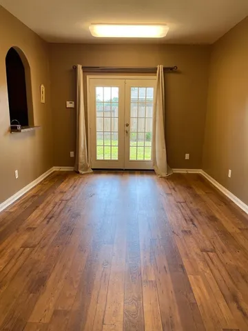 $1,990 | 5607 Straight Way, Kingwood, TX 77339