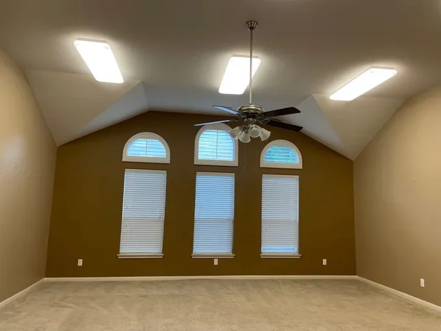 $1,990 | 5607 Straight Way, Kingwood, TX 77339