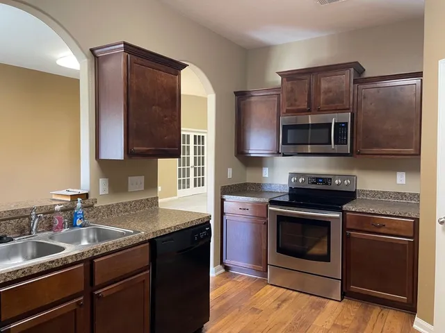 $1,990 | 5607 Straight Way, Kingwood, TX 77339