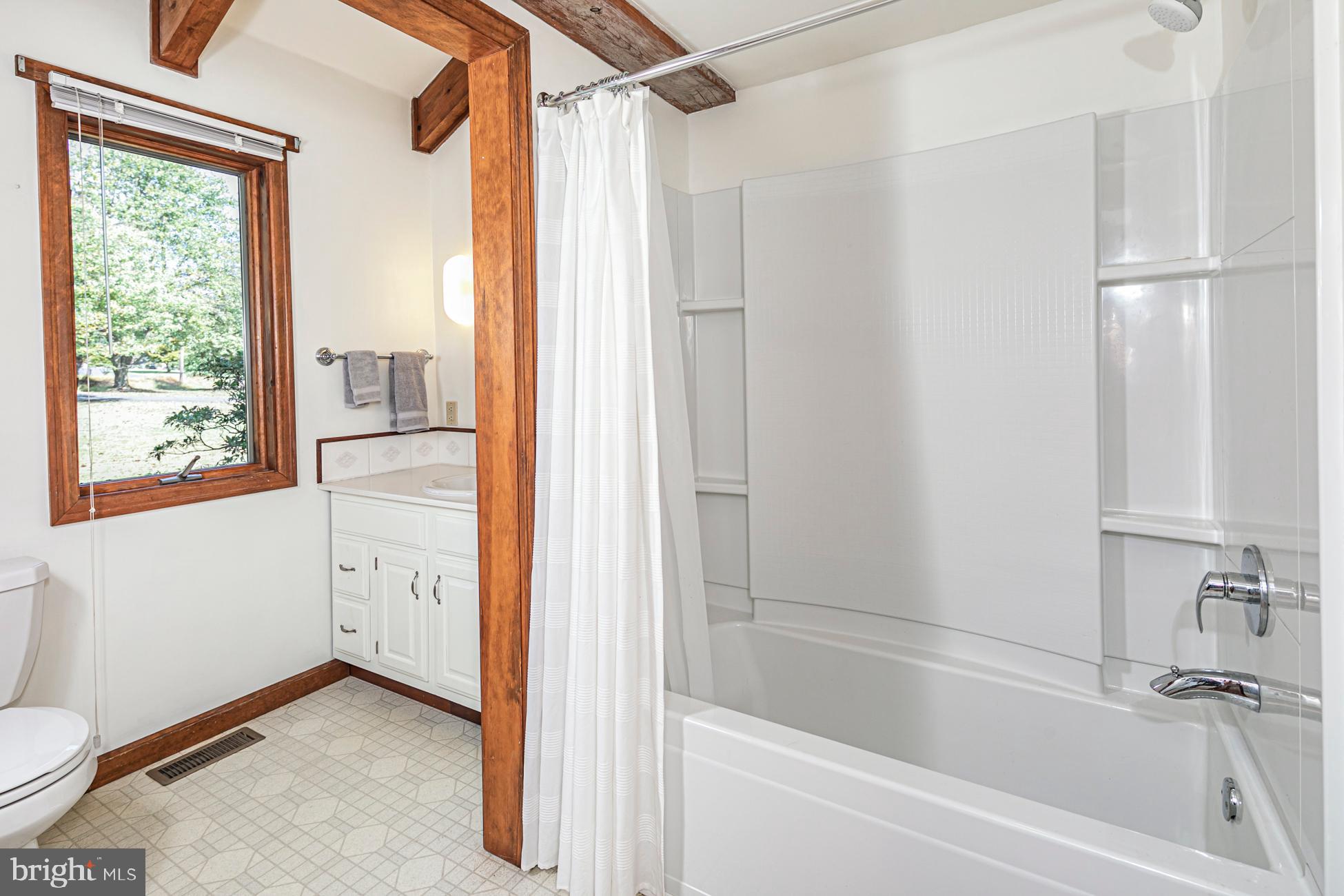 5 Dunwald Road Hopewell, NJ 08525 - Photo 20 of 40 Master Bath
