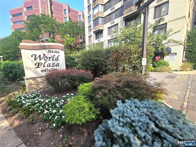 $315,000 | 316 Prospect Avenue, Unit 8D, Hackensack, NJ 07601