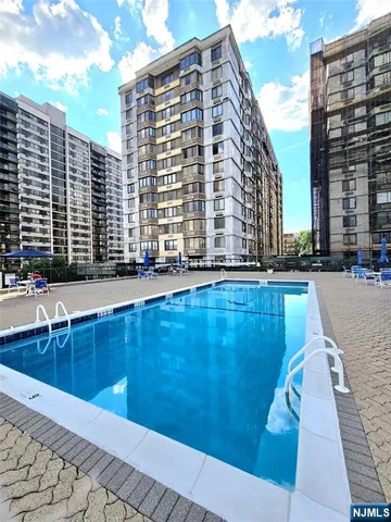 $315,000 | 316 Prospect Avenue, Unit 8D, Hackensack, NJ 07601