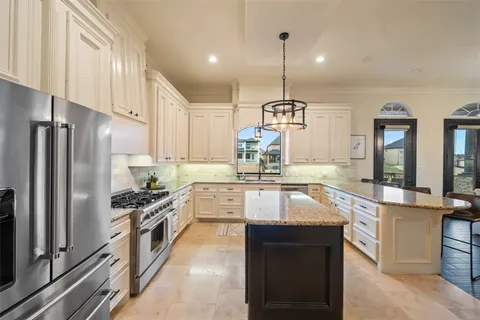 $899,999 | 10812 Bourbon Street, Willis, TX 77318