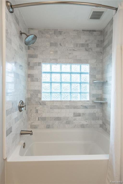 2271 Haslett Road East Lansing, MI 48823 - Photo 18 of 48