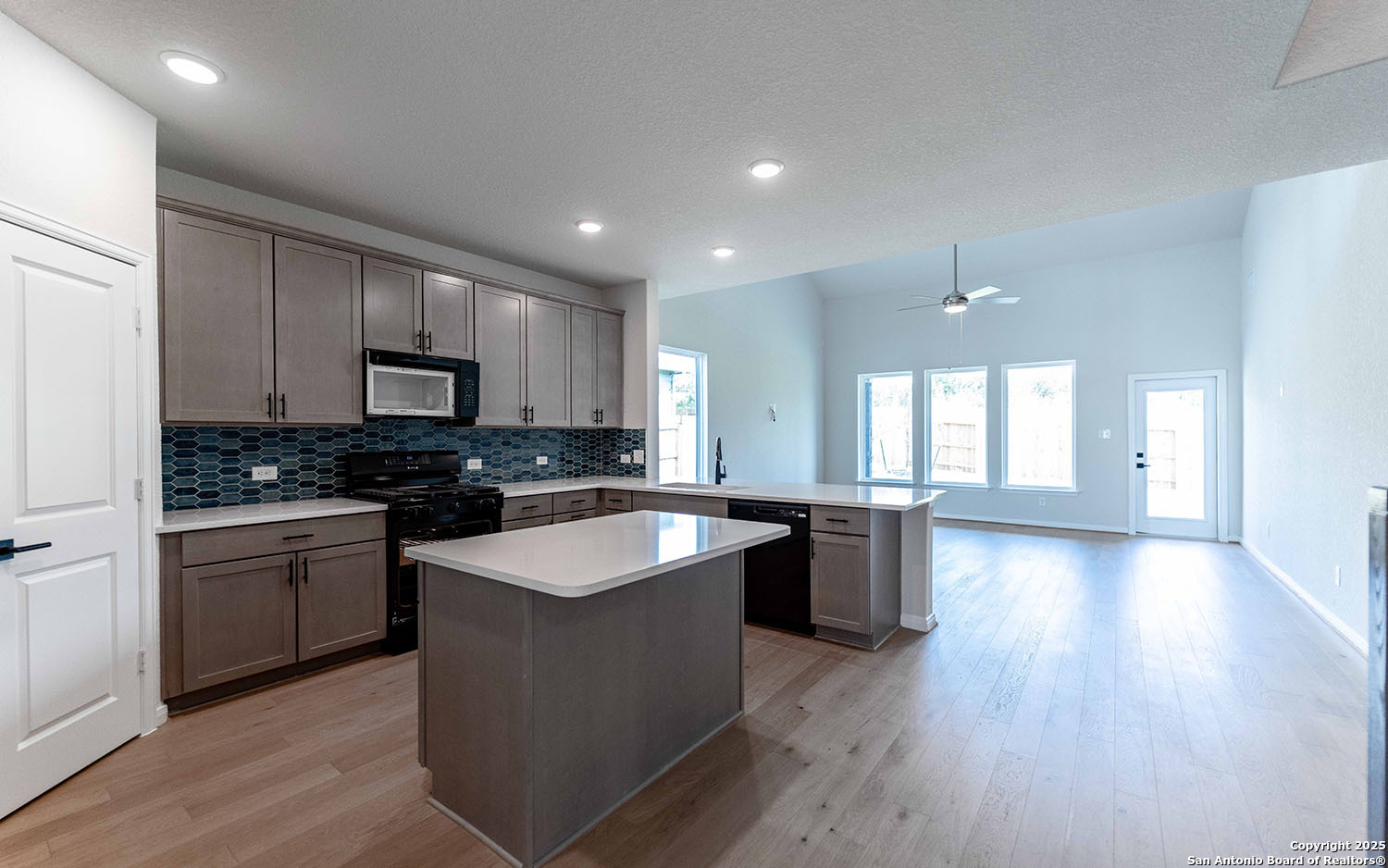 5798 Reagan Ridge Schertz, TX 78108 - Photo 4 of 19