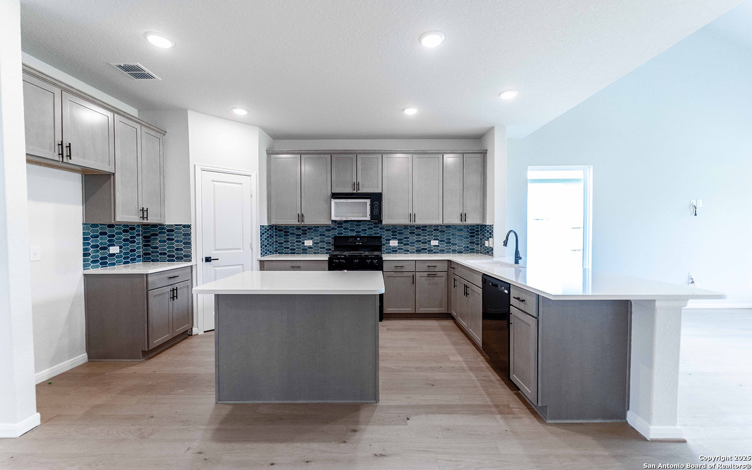 5798 Reagan Ridge Schertz, TX 78108 - Photo 5 of 19