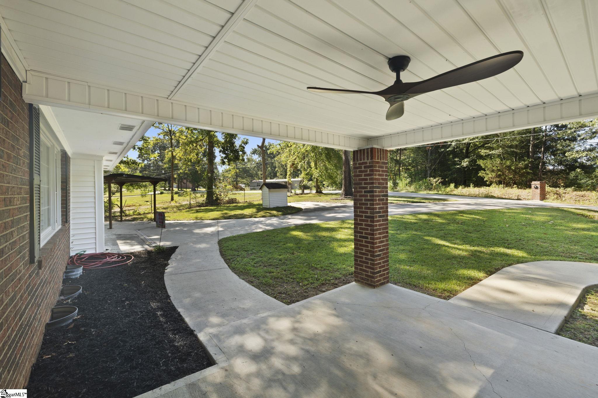 132 Black Road Simpsonville, SC 29680 - Photo 2 of 35