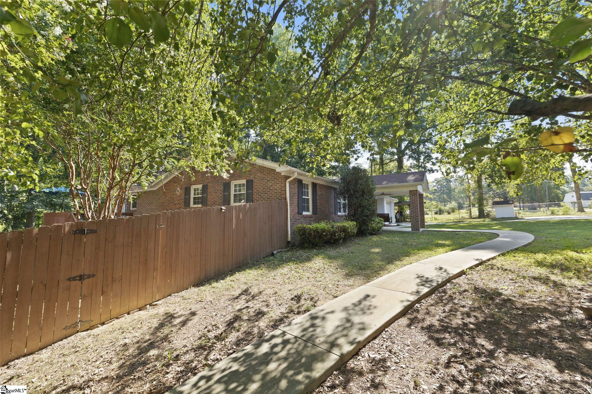 132 Black Road Simpsonville, SC 29680 - Photo 5 of 35