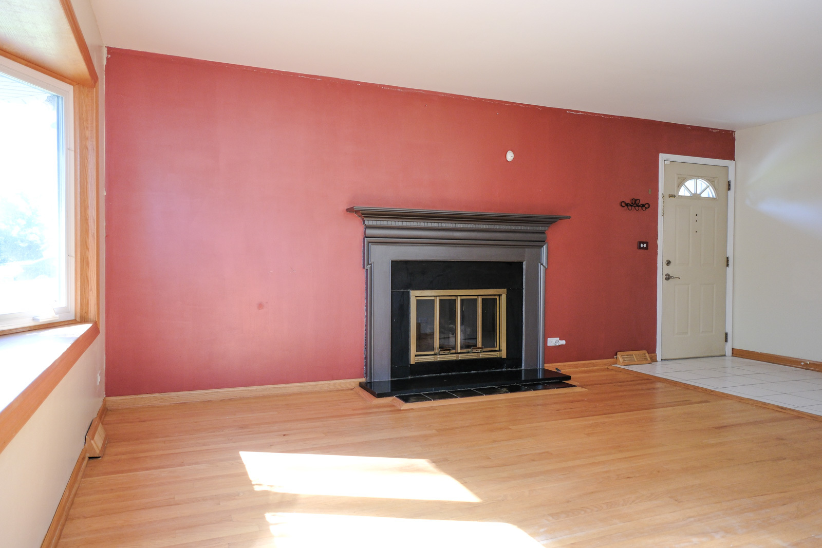 S586 East Street Winfield, IL 60190 - Photo 6 of 29 a view of empty room with window