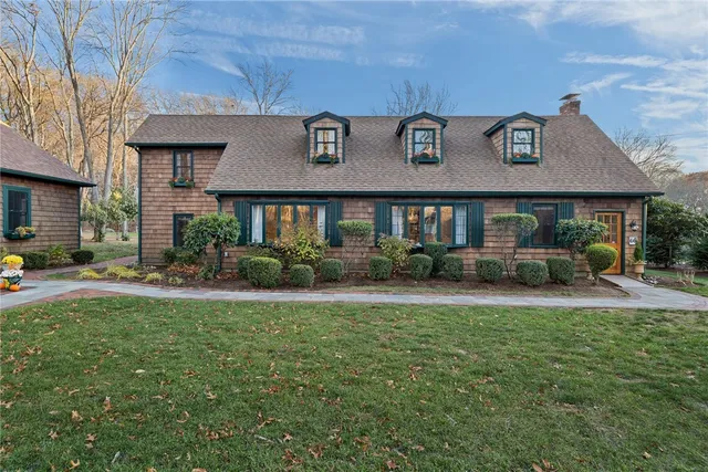 $1,000,000 | 66 Essex Manor Lane, North Kingstown, RI 02874