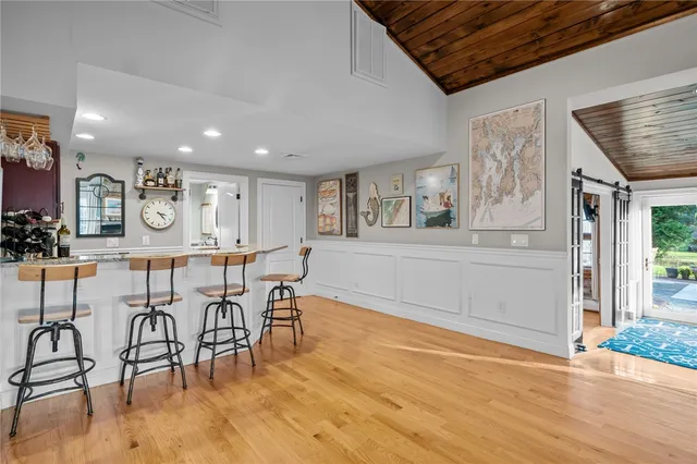 $1,000,000 | 66 Essex Manor Lane, North Kingstown, RI 02874