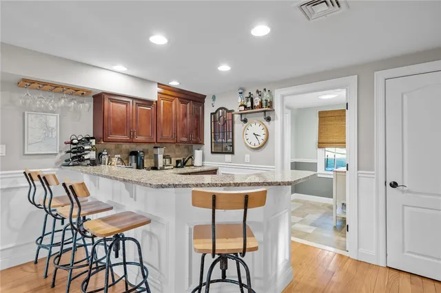 $1,000,000 | 66 Essex Manor Lane, North Kingstown, RI 02874