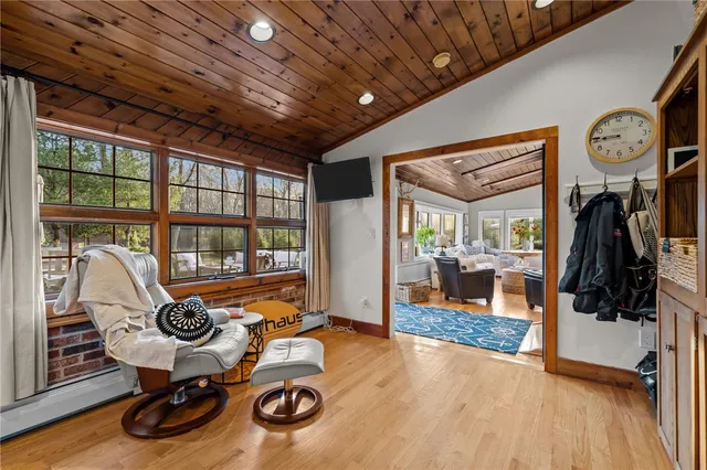 $1,000,000 | 66 Essex Manor Lane, North Kingstown, RI 02874