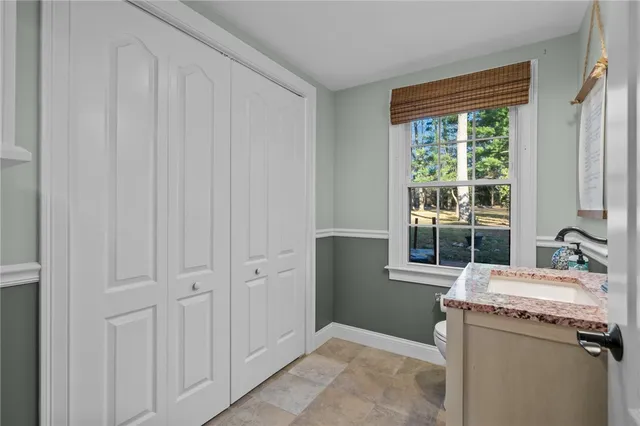 $1,000,000 | 66 Essex Manor Lane, North Kingstown, RI 02874