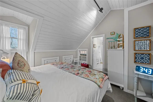 $1,000,000 | 66 Essex Manor Lane, North Kingstown, RI 02874