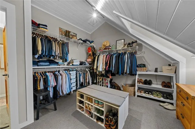 $1,000,000 | 66 Essex Manor Lane, North Kingstown, RI 02874