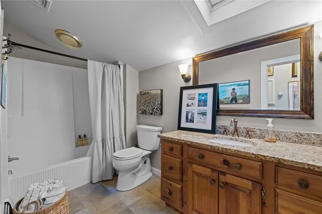 $1,000,000 | 66 Essex Manor Lane, North Kingstown, RI 02874