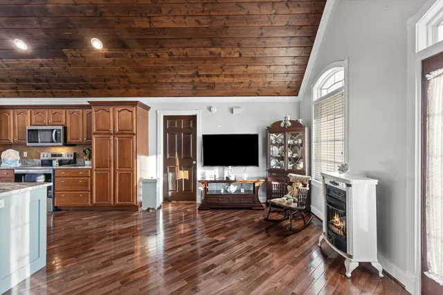 $549,900 | 121 Hiwassee Drive, Charleston, TN 37310