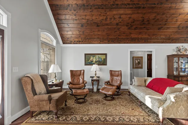 $549,900 | 121 Hiwassee Drive, Charleston, TN 37310