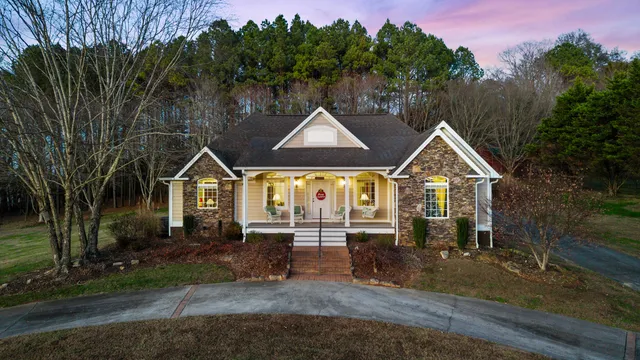 $549,900 | 121 Hiwassee Drive, Charleston, TN 37310