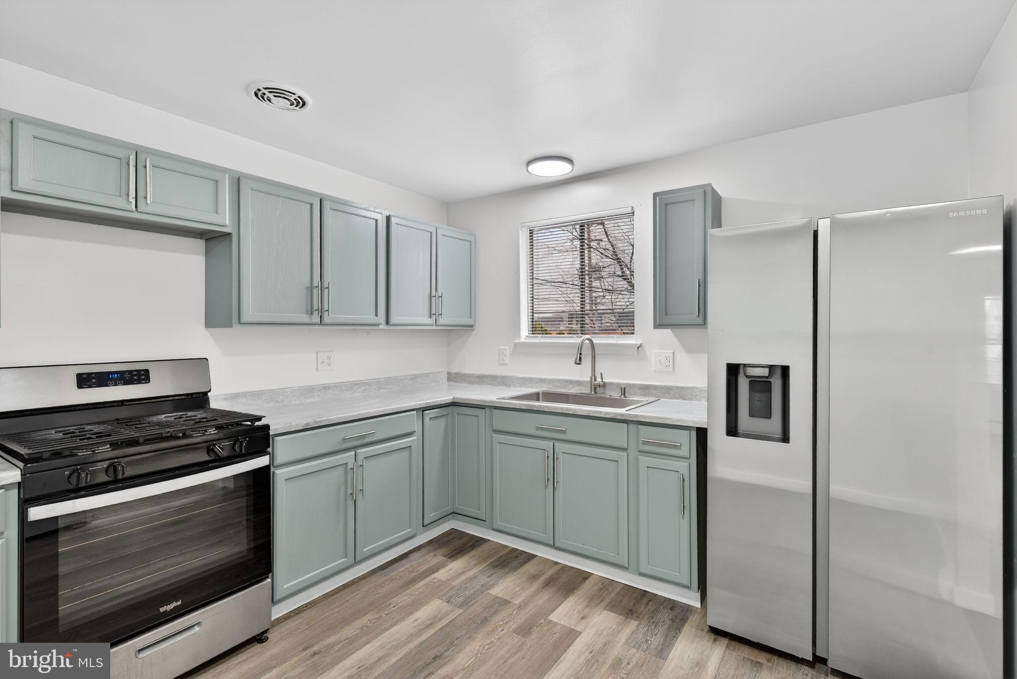 987 Marbrook Lane York, PA 17404 - Photo 12 of 39