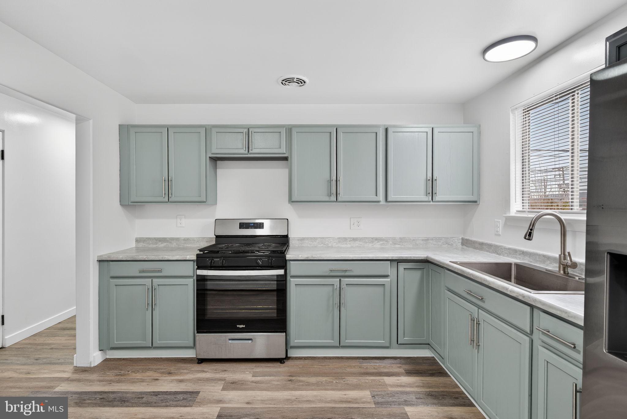 987 Marbrook Lane York, PA 17404 - Photo 13 of 39