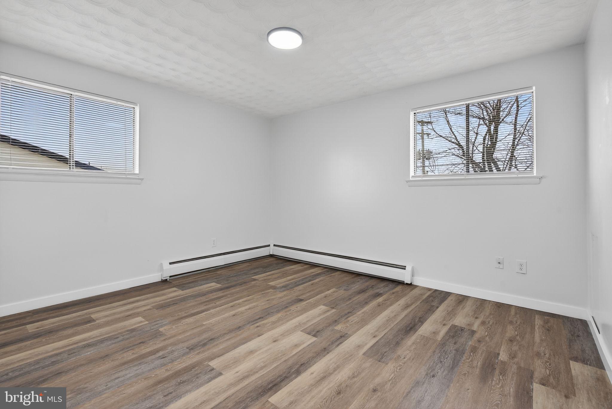 987 Marbrook Lane York, PA 17404 - Photo 16 of 39