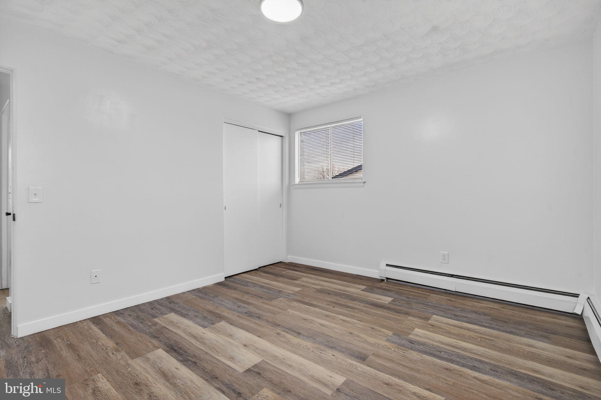 987 Marbrook Lane York, PA 17404 - Photo 18 of 39