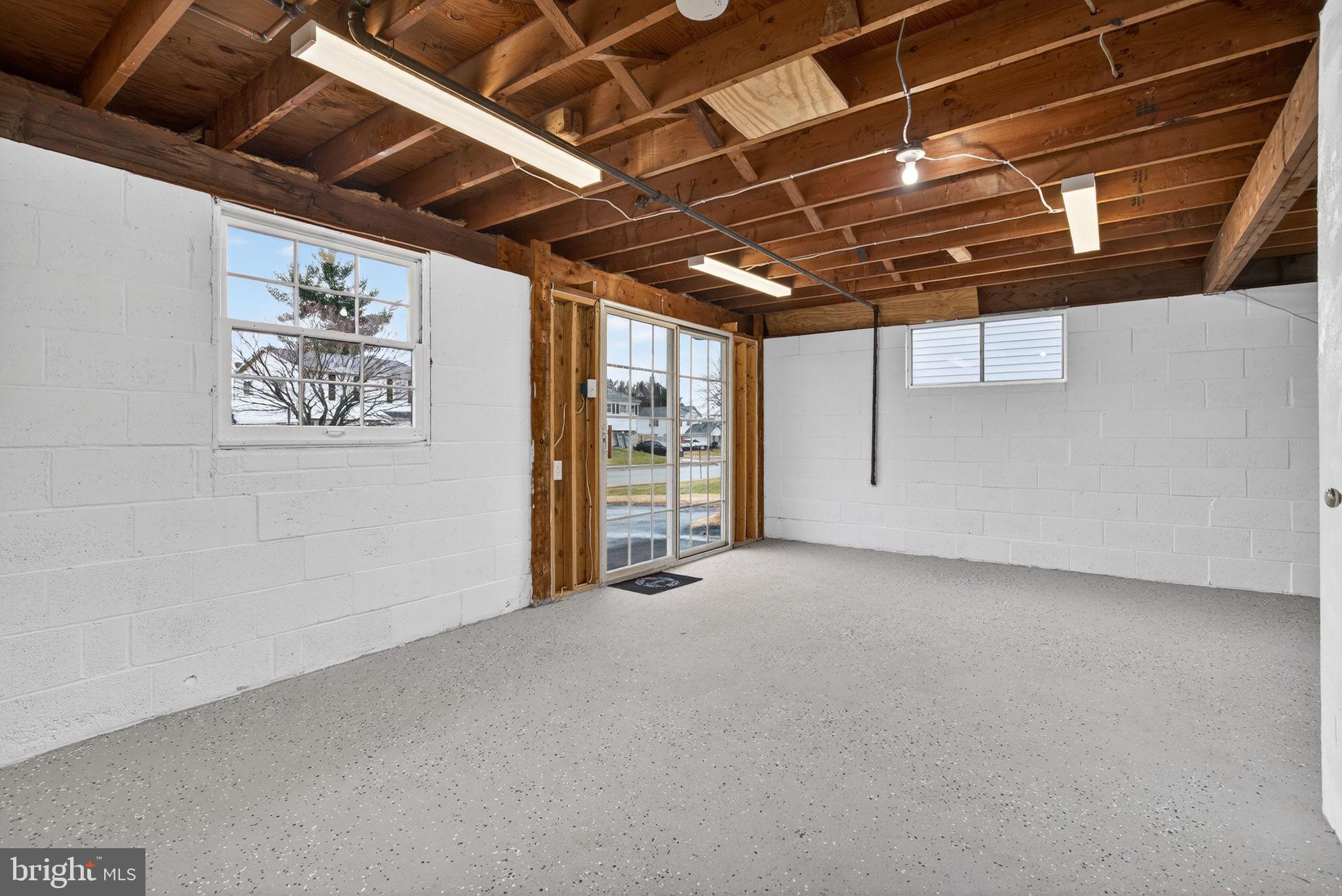 987 Marbrook Lane York, PA 17404 - Photo 31 of 39