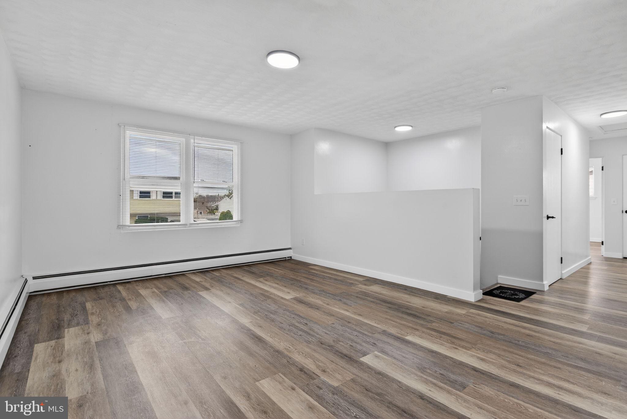 987 Marbrook Lane York, PA 17404 - Photo 6 of 39