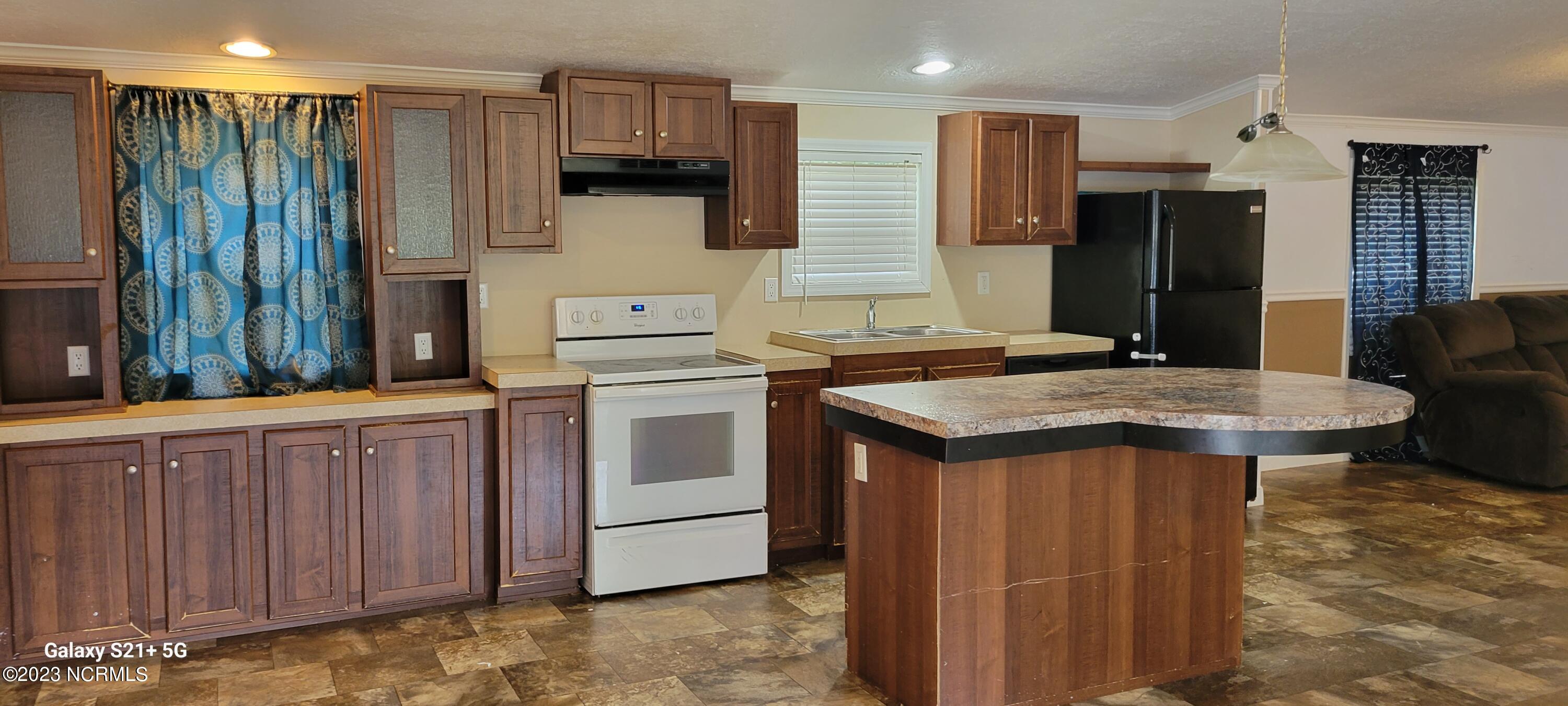 115 Hillary Lane Rockingham, NC 28379 - Photo 3 of 21 20231012_132127