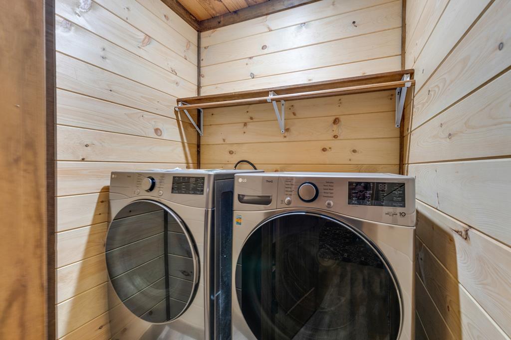 108 Shalom Lane Blue Ridge, GA 30513 - Photo 45 of 62 a utility room with dryer and washer