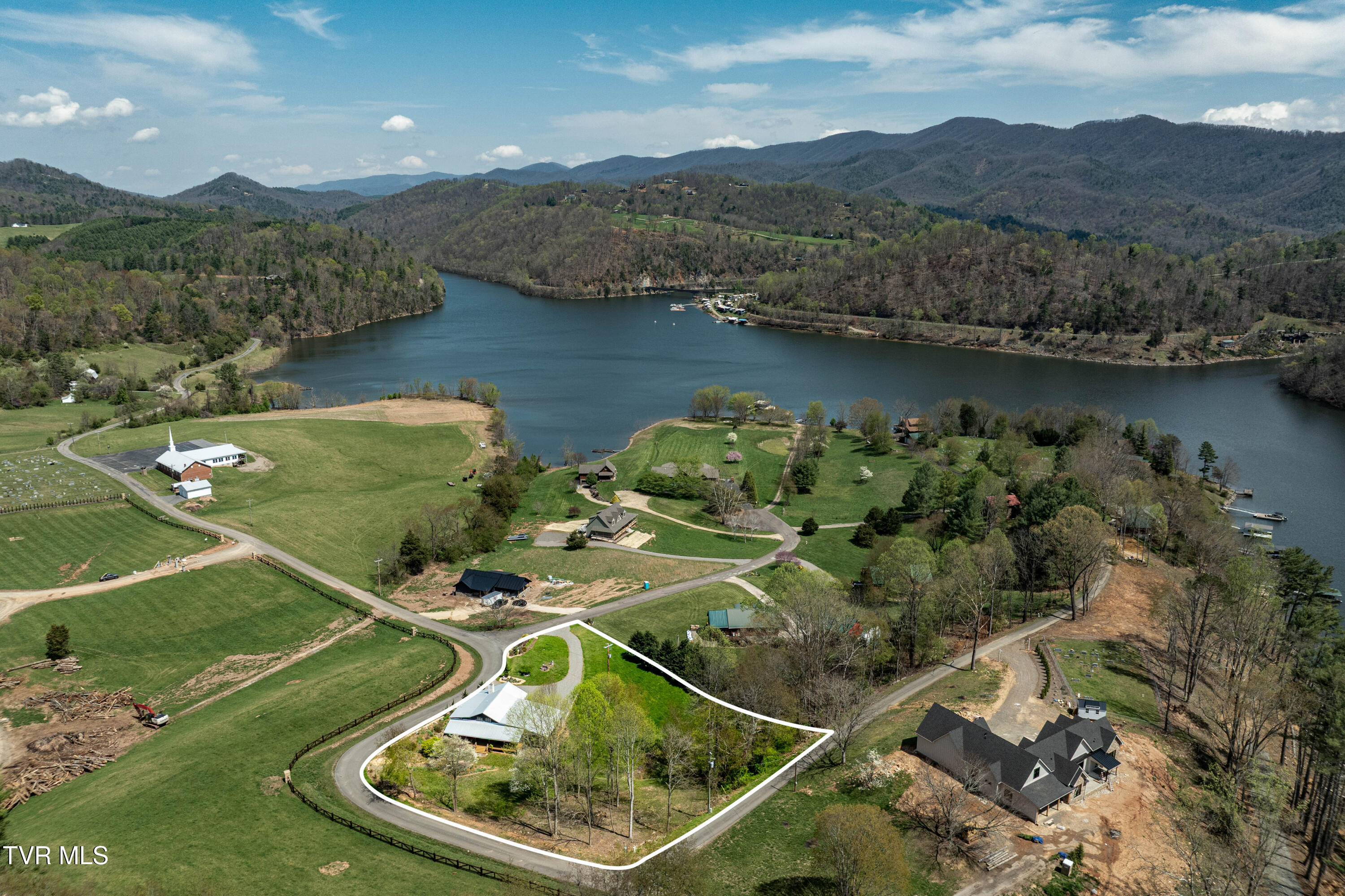 110 North River Lane Butler, TN 37640 - Photo 35 of 50 110 North River Shores (5 of 79)