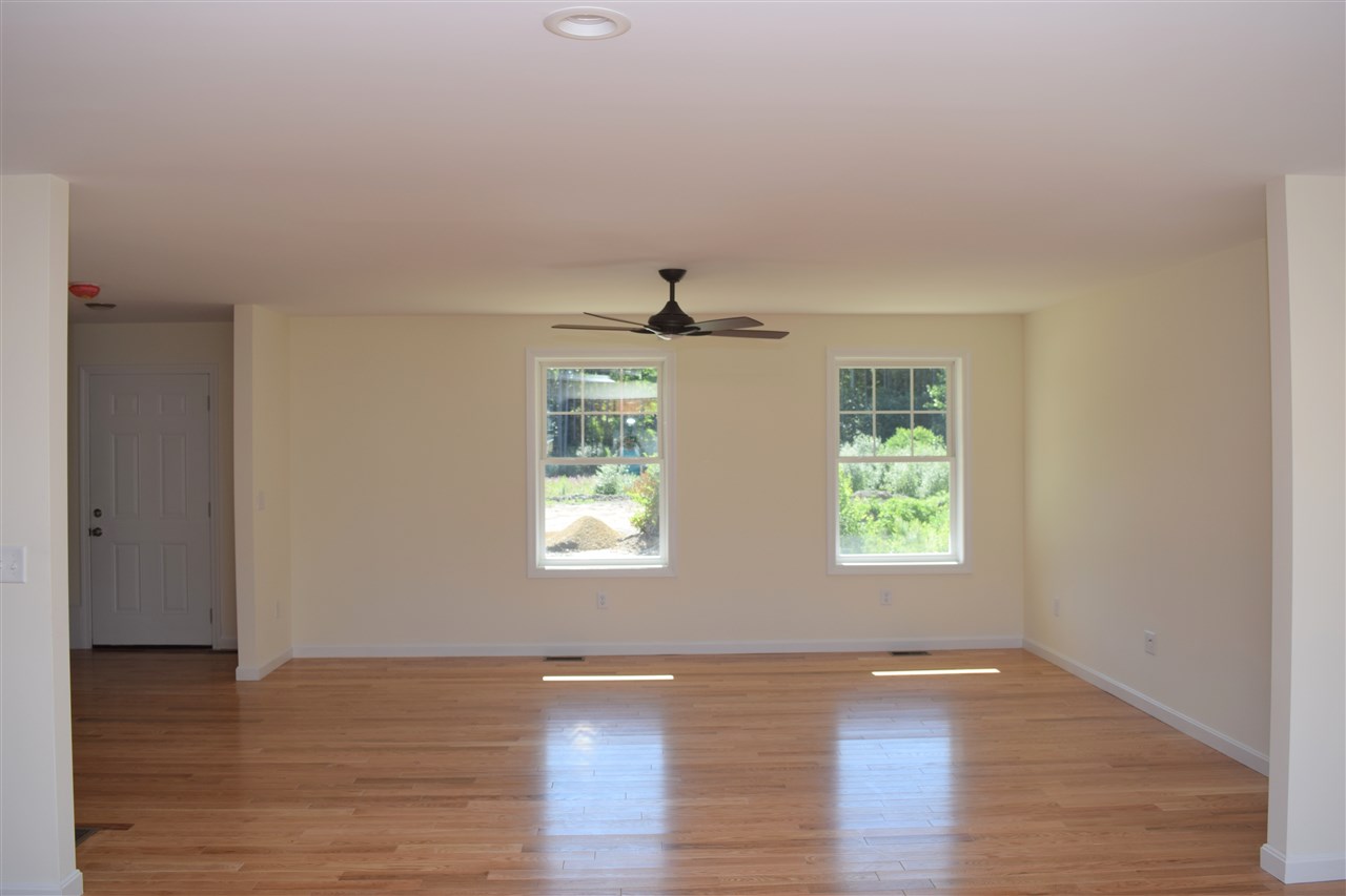 90 Miller's Farm Drive, Unit 90 Rochester, NH 03868 - Photo 8 of 17 Gallery Image 8
