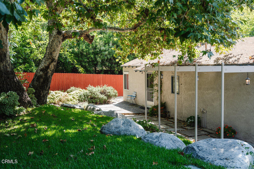2484 Page Drive Altadena, CA 91001 - Photo 21 of 27 a garden view