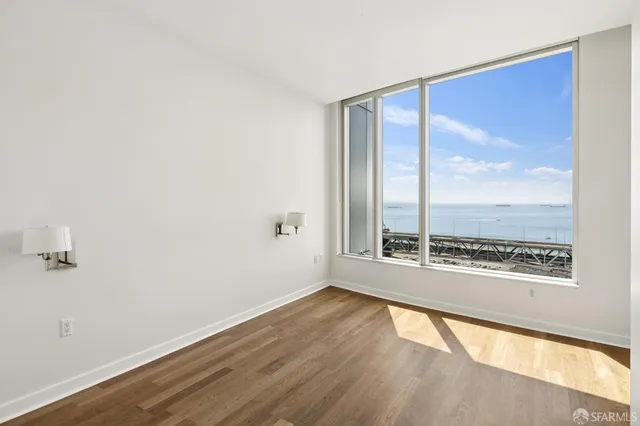 $6,699 | 301 Main Street, Unit 25E, San Francisco, CA 94105