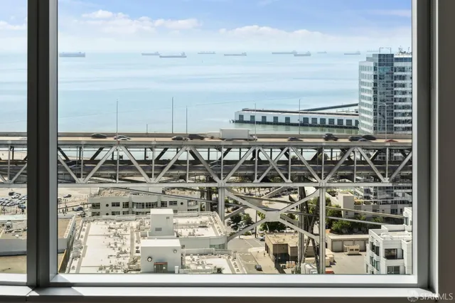 $6,699 | 301 Main Street, Unit 25E, San Francisco, CA 94105