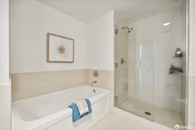 $6,699 | 301 Main Street, Unit 25E, San Francisco, CA 94105