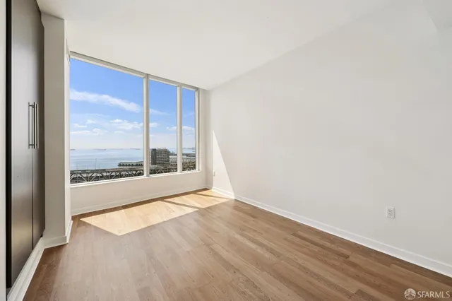 $6,699 | 301 Main Street, Unit 25E, San Francisco, CA 94105