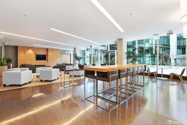 $6,699 | 301 Main Street, Unit 25E, San Francisco, CA 94105