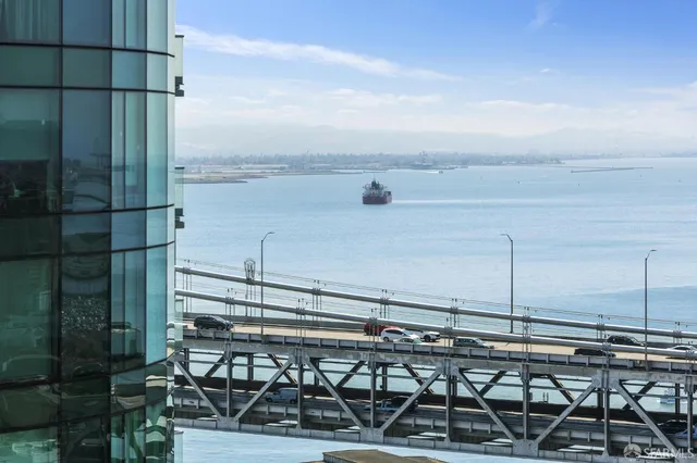 $6,699 | 301 Main Street, Unit 25E, San Francisco, CA 94105