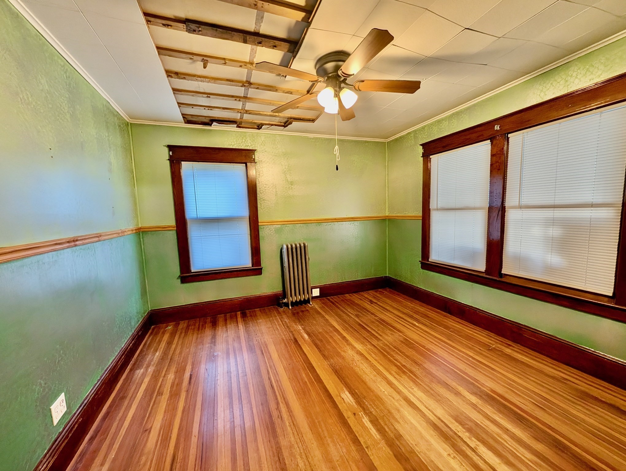 64-66 Lyons Street Springfield, MA 01151 - Photo 5 of 33 Gallery Image 5