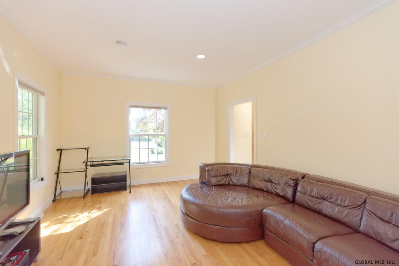 1022 Lamplighter Road Niskayuna, NY 12309 - Photo 18 of 65 Photo 18
