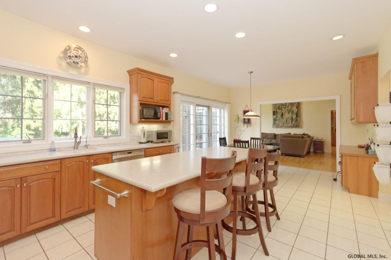 1022 Lamplighter Road Niskayuna, NY 12309 - Photo 30 of 65 Photo 30