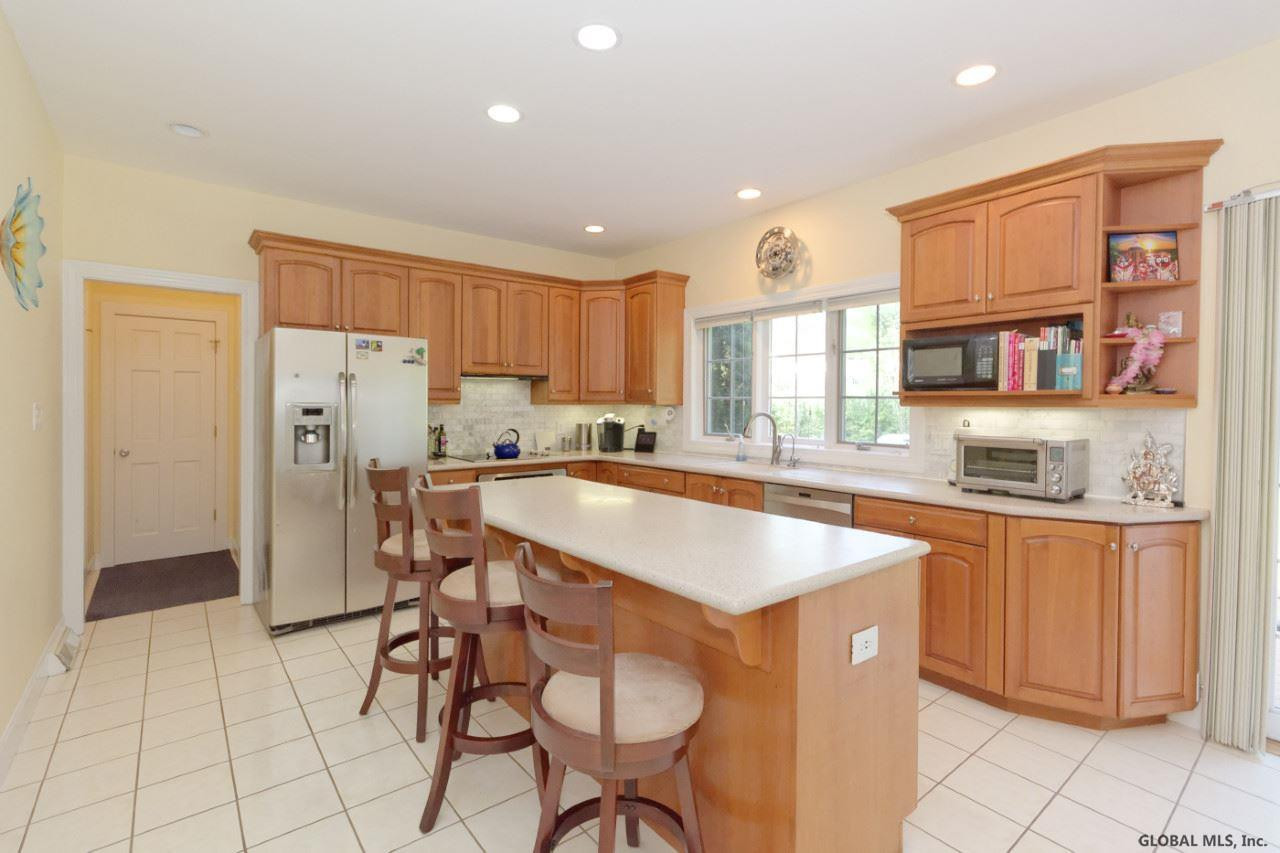 1022 Lamplighter Road Niskayuna, NY 12309 - Photo 3 of 65 Photo 3